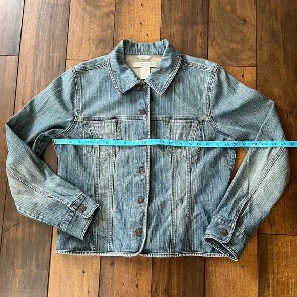 Cute Denim Jacket - Picture 4 of 5